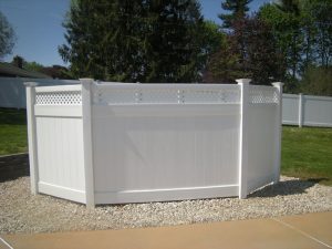 white vinyl privacy fence
