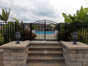 aluminum estate gate and pool fence