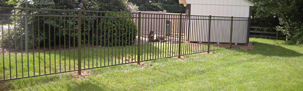Regis 4233 Commercial Aluminum Fence