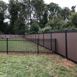 vinyl yard privacy fencing