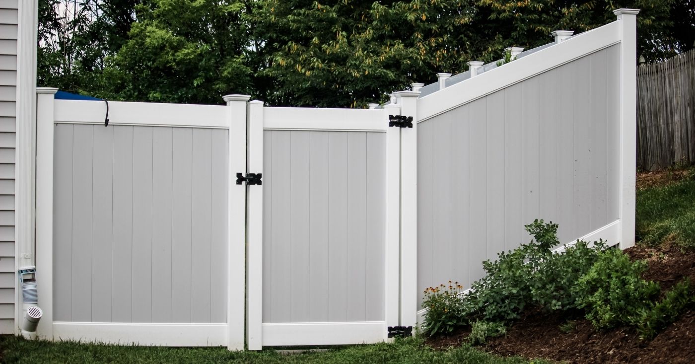 Two tone white and gray privacy fence