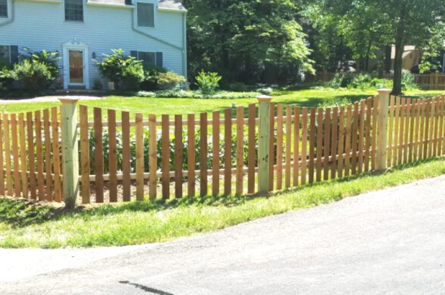 Style Showcase: Wooden Picket Fences