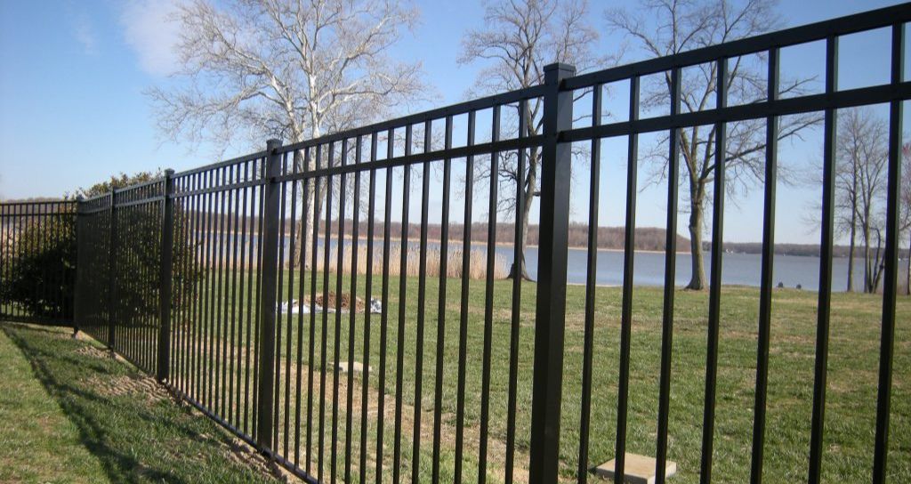 sleek aluminum rail fencing idea